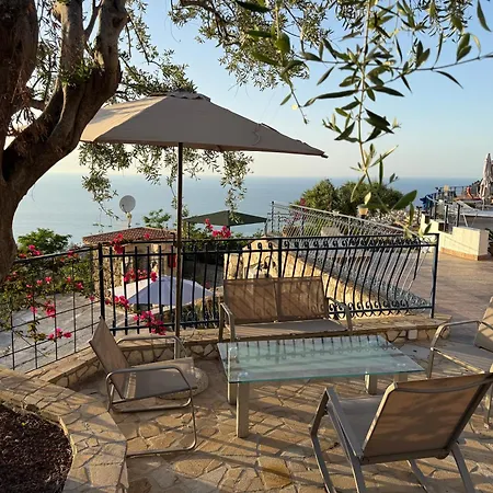 Maestrale Апартаменти *